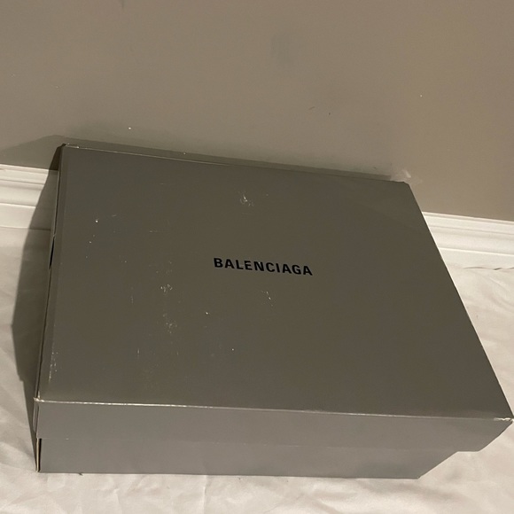 Authentic balenciaga shoes 37 - Picture 2 of 9